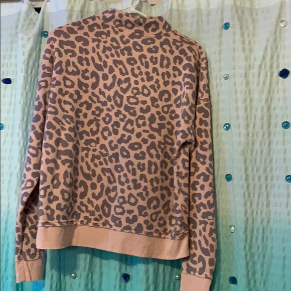 Cheetah print sweater - Picture 3 of 3